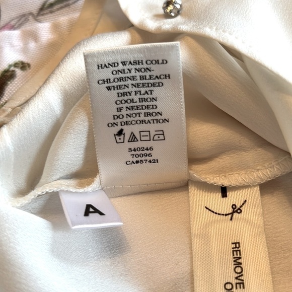 ANN TAYLOR PETITE XSP • IVORY SLEEVELESS BLOUSE • FAUX PEARLS and CRYSTALS - Picture 9 of 9